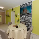 Danijela Διαμέρισμα