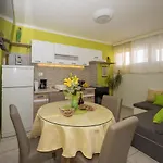 Danijela Διαμέρισμα *